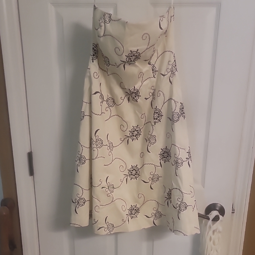 White House Black Market Cream Floral A-Line Skirt